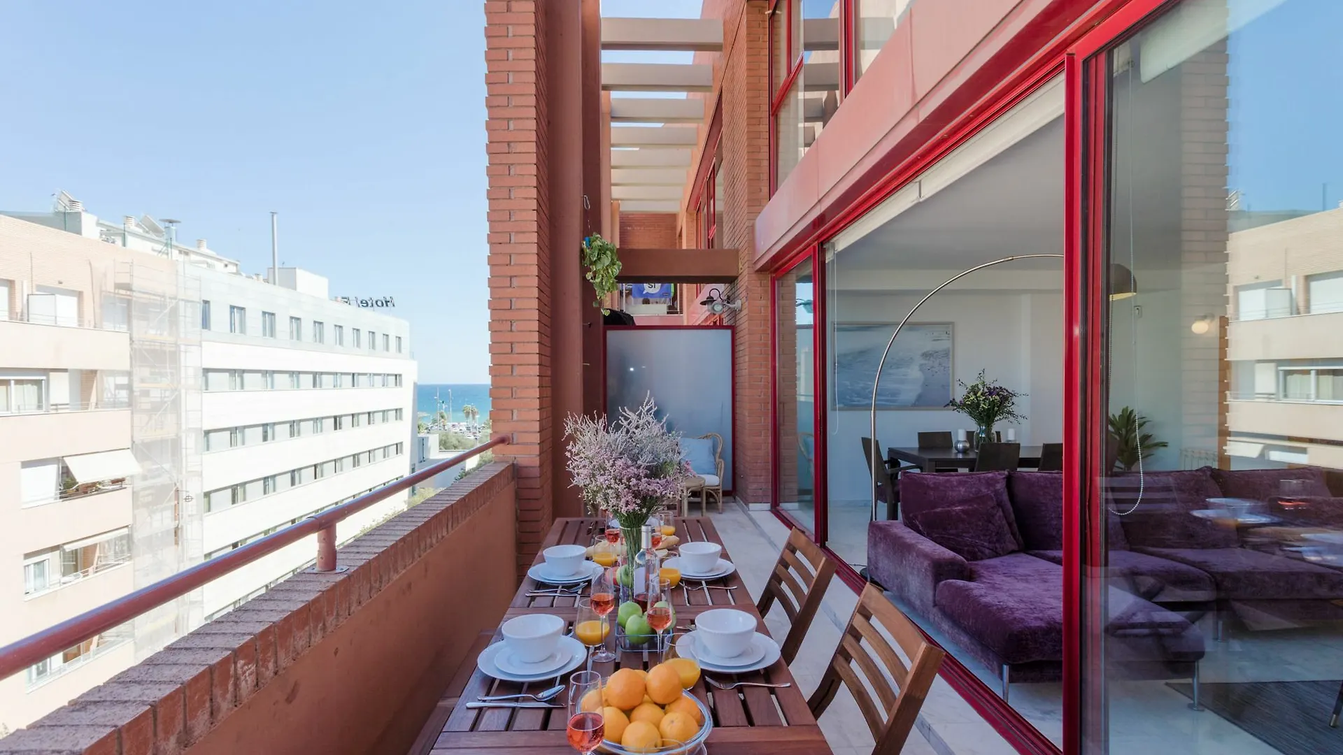 ברצלונה Unique Rentals - Stylish Seafront Duplex