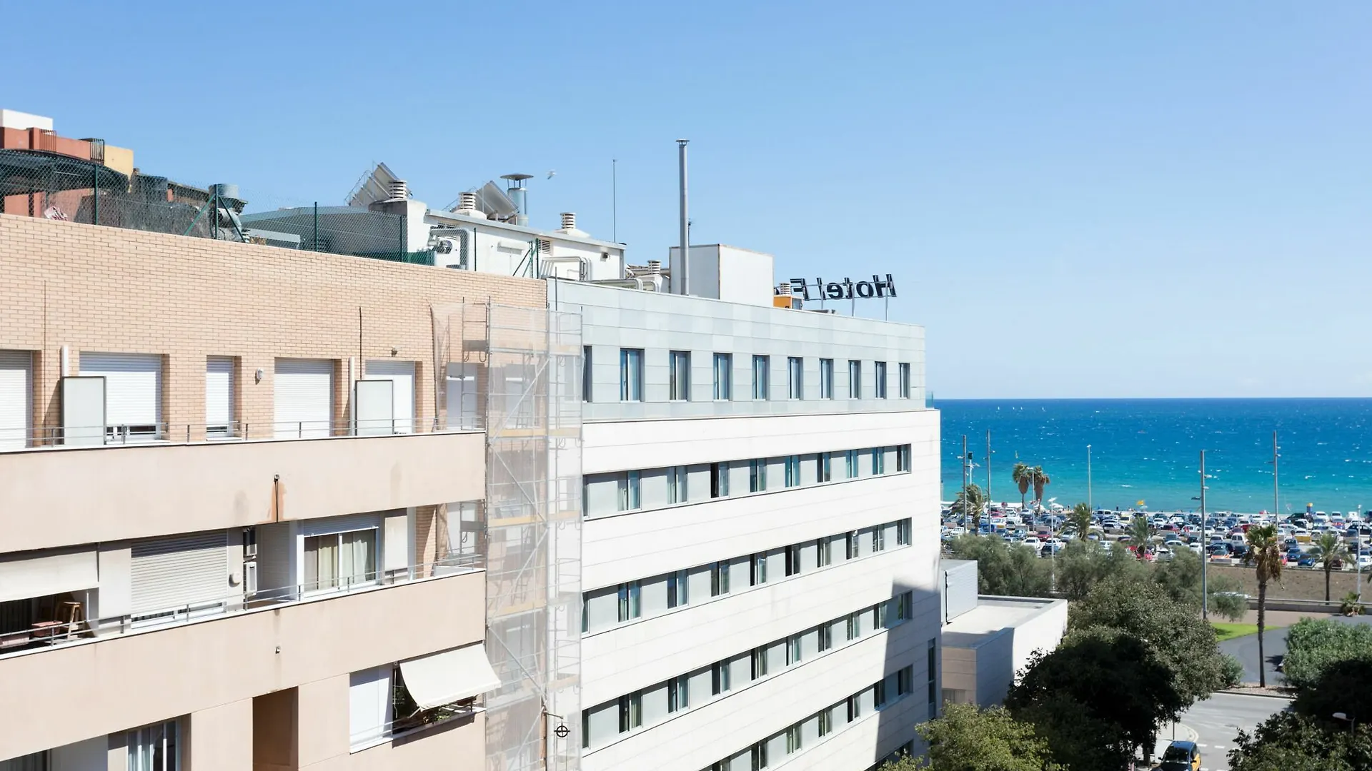 דירה ברצלונה Unique Rentals - Stylish Seafront Duplex