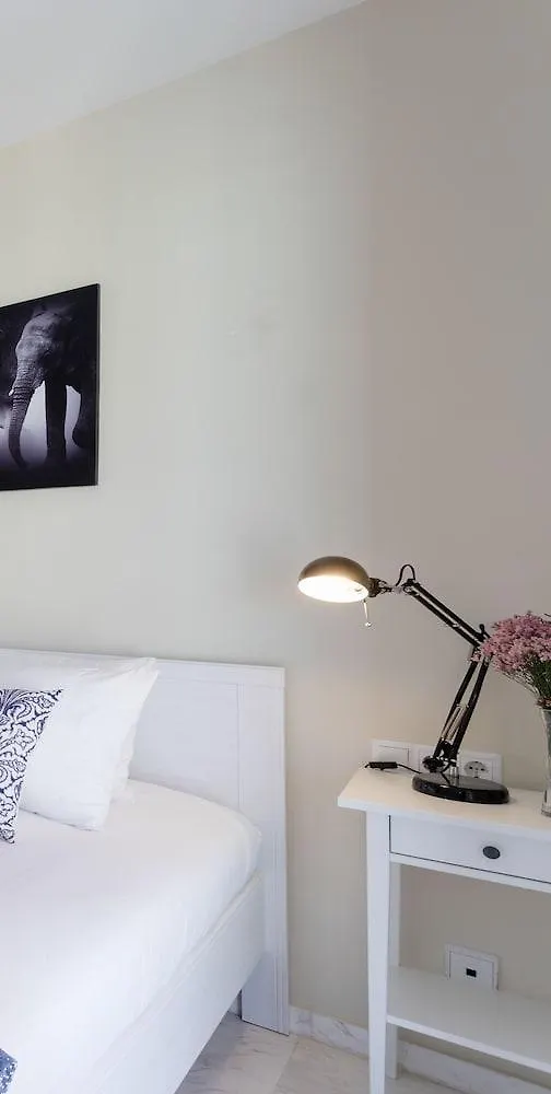 ברצלונה Unique Rentals - Stylish Seafront Duplex דירה